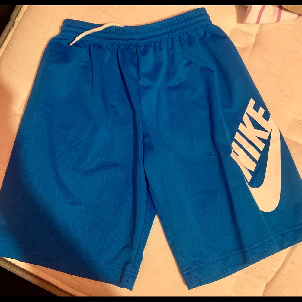 NWOT Nike SB Shorts